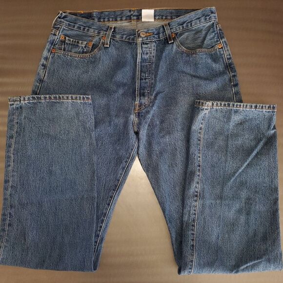 Levi's 501 Vintage 90s Blue Denim Button Fly Straight Leg 100% Cotton 36 x 34 - Picture 1 of 13